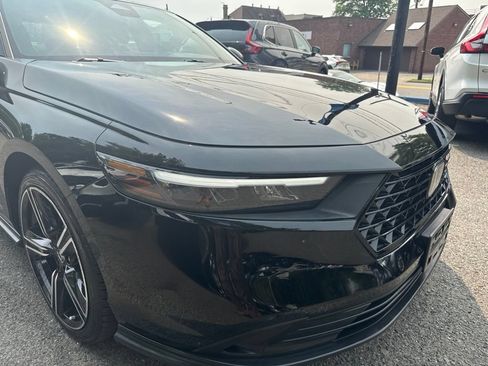 Used 2024 Honda Accord Sport image 4