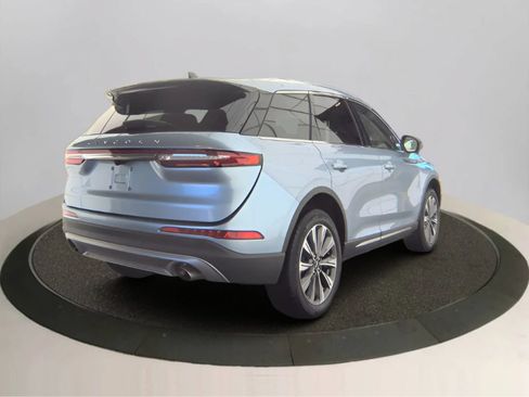 Used 2022 Lincoln Corsair Reserve w/ Equipment Group 201A AWD/4WD image 2