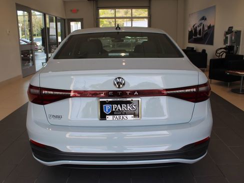 Used 2025 Volkswagen Jetta Sport image 26