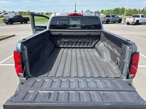 Used 2024 Chevrolet Colorado ZR2 w/ ZR2 Convenience Package III AWD/4WD image 37