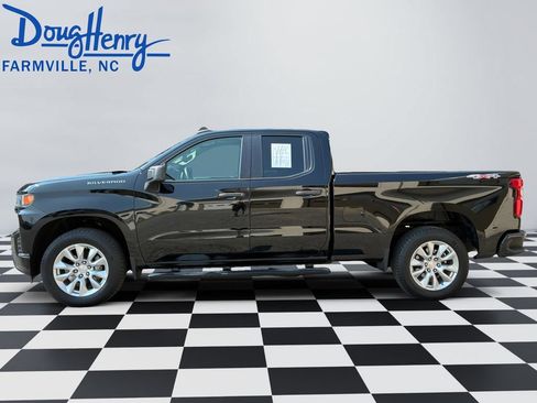 Used 2021 Chevrolet Silverado 1500 Custom AWD/4WD image 2