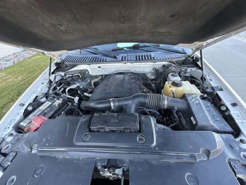 Used 2015 Ford Expedition EL XLT w/ Equipment Group 202A image 28