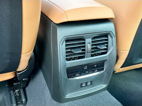 New 2026 BMW 330i Sedan w/ Convenience Package image 19