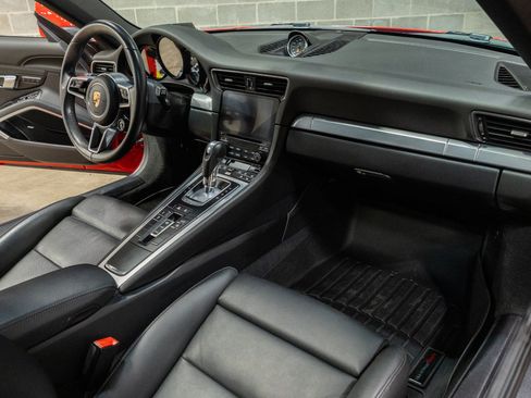 Used 2018 Porsche 911 Carrera RWD image 51