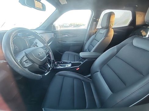 Used 2022 Chevrolet TrailBlazer RS w/ Convenience Package image 3