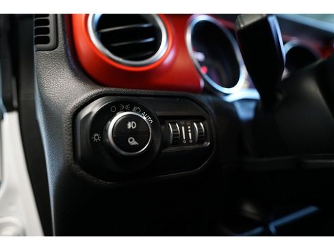 Used 2020 Jeep Gladiator Rubicon AWD/4WD image 19