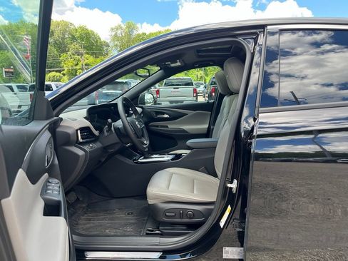 Used 2025 Buick Envista Avenir FWD image 16
