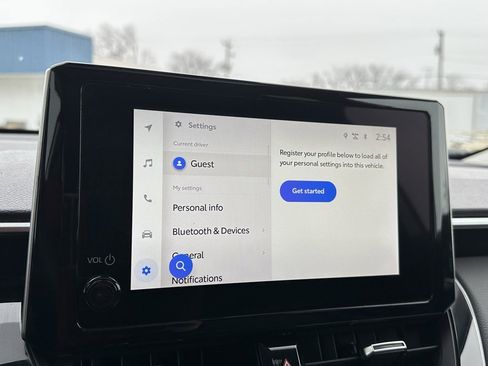 Used 2024 Toyota Corolla Cross XLE image 36