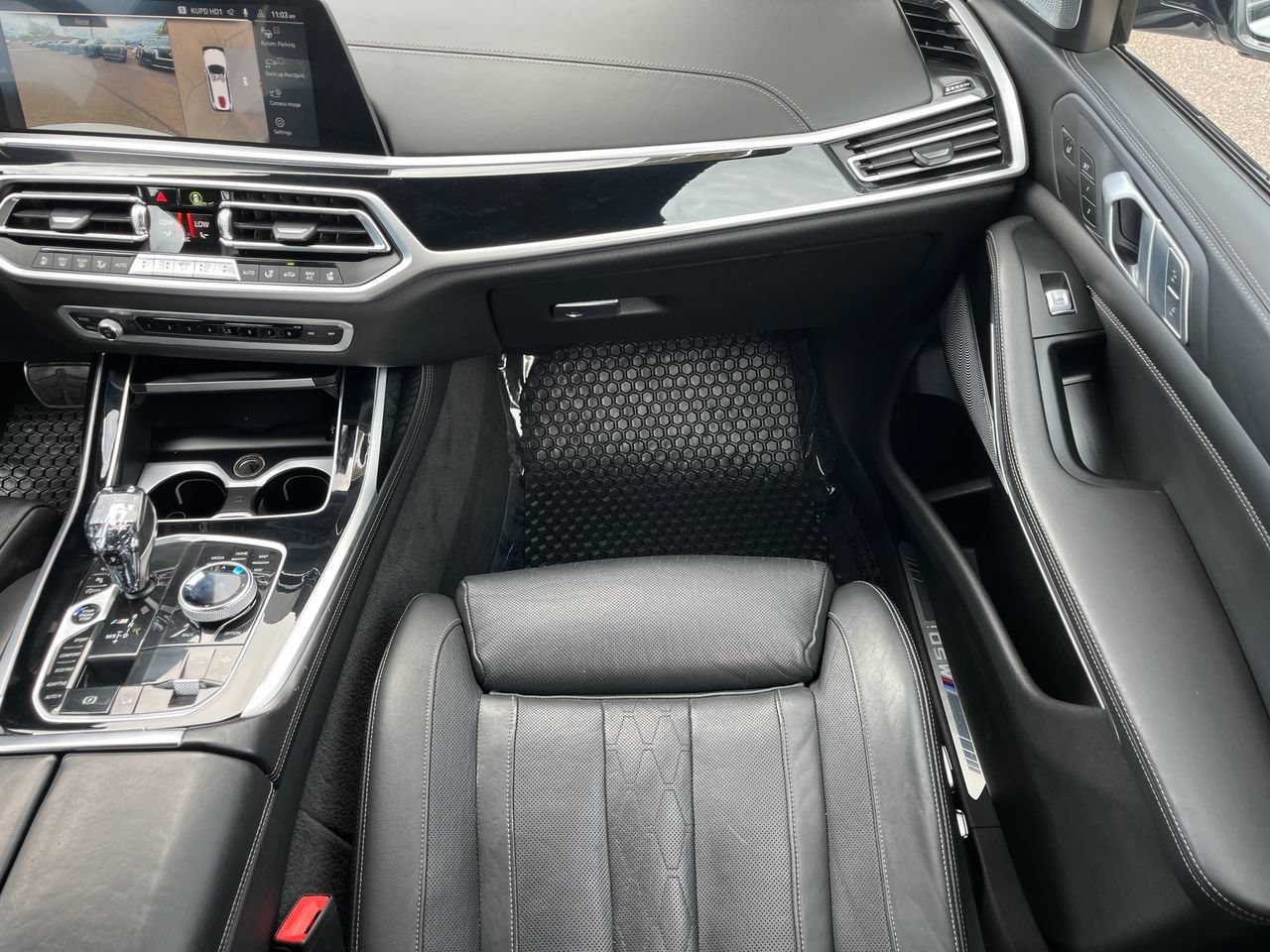 Used 2021 BMW X7 M50i w/ Dynamic Handling Package AWD/4WD image 15
