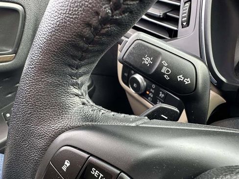 Used 2020 Ford Escape Titanium image 14