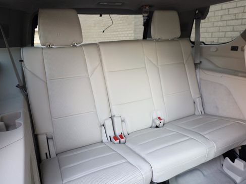 Used 2021 Cadillac Escalade Premium Luxury Platinum w/ LPO, Floor Liner Package AWD/4WD image 29