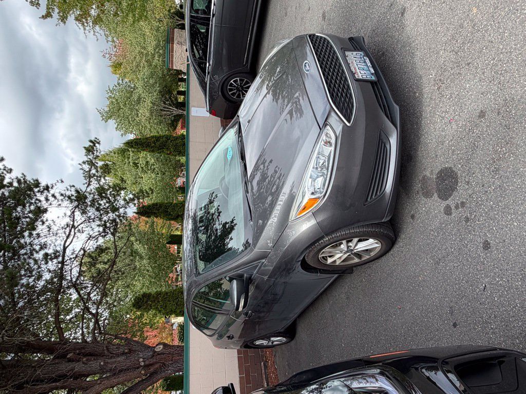 Used 2016 Ford Focus SE w/ SE Cold Weather Package FWD image 9