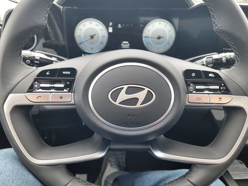 New 2026 Hyundai Elantra Limited FWD image 17