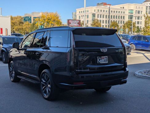 Used 2024 Cadillac Escalade Sport image 5