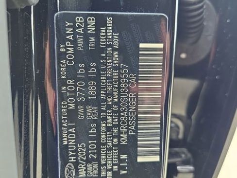 Used 2025 Hyundai Venue SEL FWD image 16