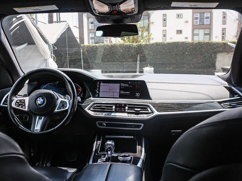 Used 2022 BMW X7 xDrive40i w/ M Sport Package AWD/4WD image 12