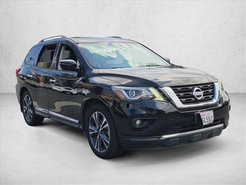 Used 2018 Nissan Pathfinder Platinum w/ Cargo Package FWD image 3