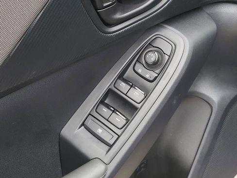 Certified 2025 Subaru Crosstrek 2.0i Premium image 17