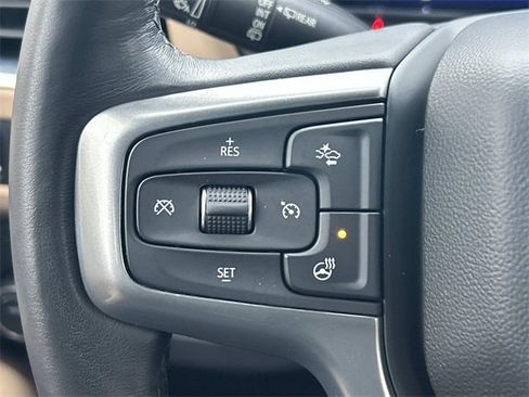 Used 2022 Chevrolet Suburban Premier image 33