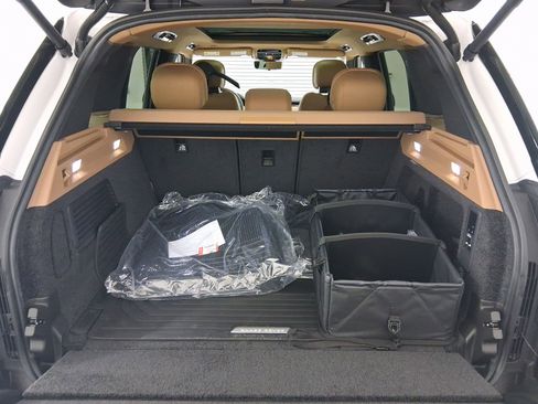 New 2026 Land Rover Range Rover SE image 29