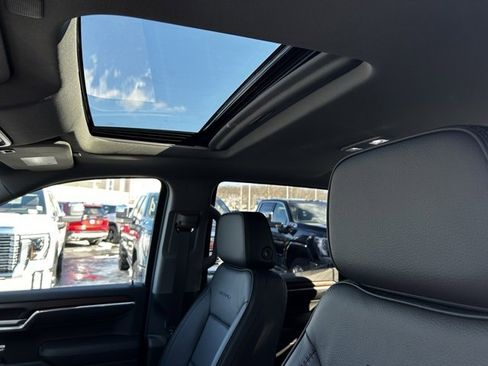 New 2026 GMC Sierra 1500 Denali w/ Denali Reserve Package image 15