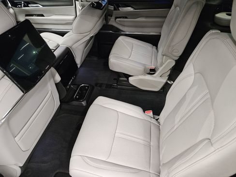 New 2026 Jeep Grand Wagoneer Summit w/ Rear Seat Video Group I image 28