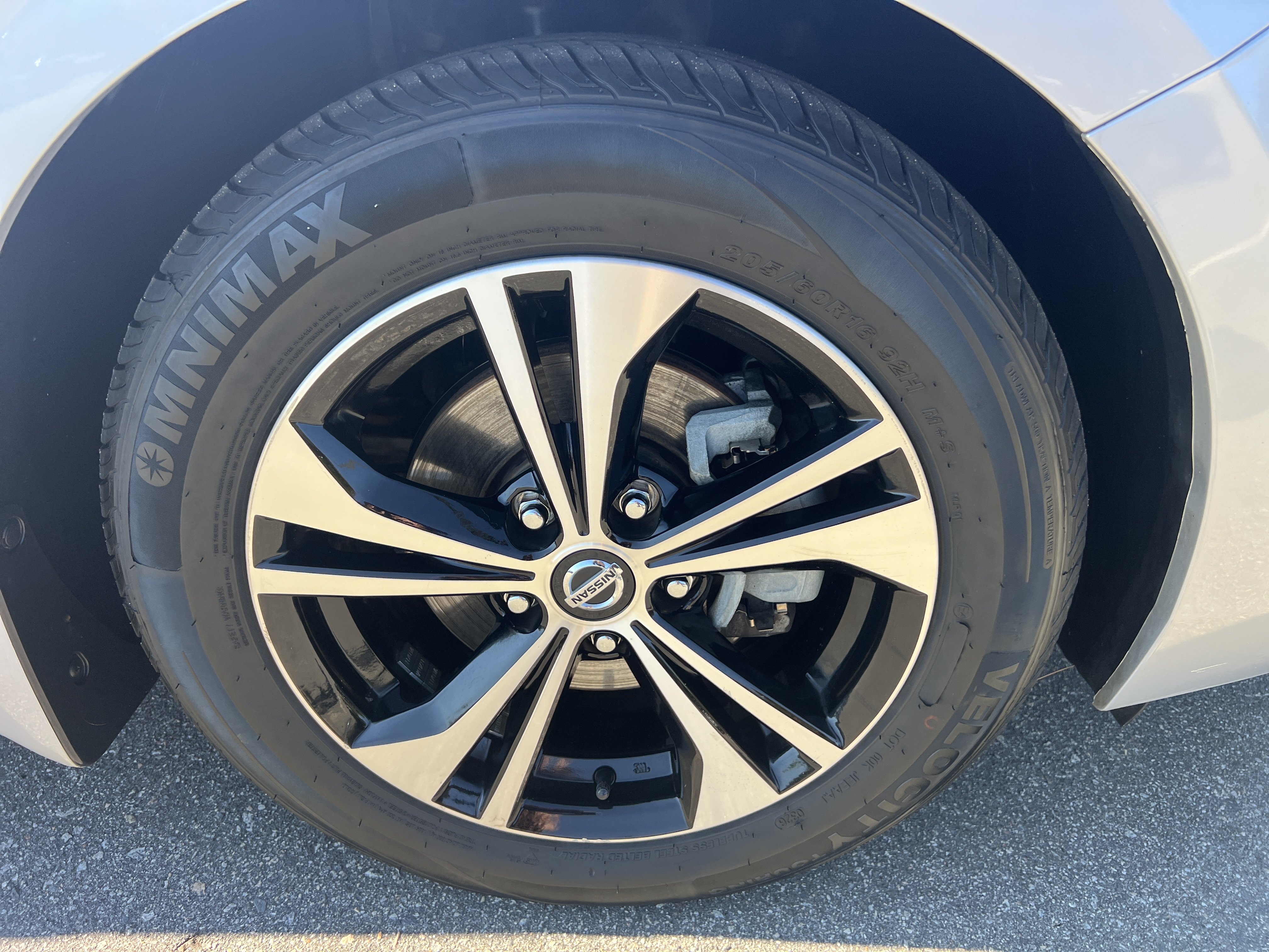 Used 2022 Nissan Sentra SV FWD image 12