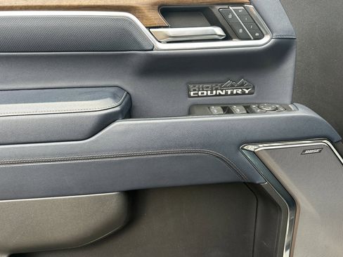 Used 2023 Chevrolet Silverado 1500 High Country w/ Technology Package image 10