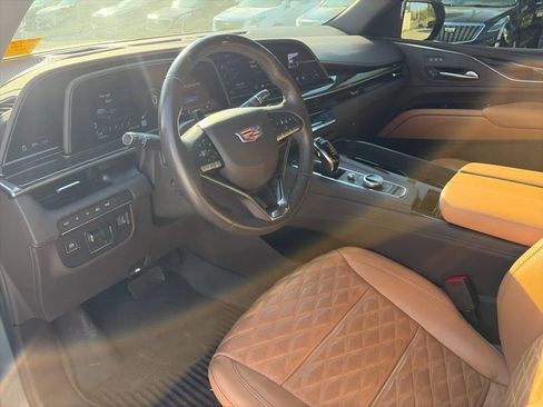 Used 2024 Cadillac Escalade ESV Sport w/ LPO, ONYX Package image 14