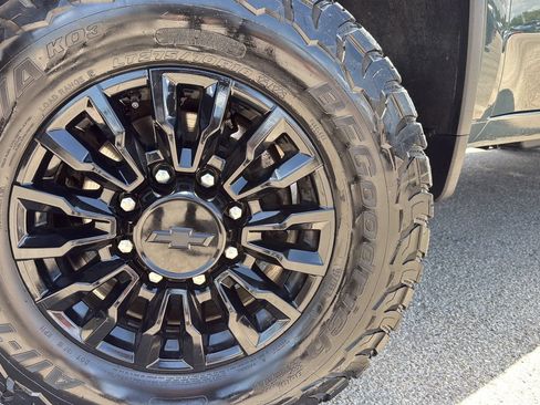Used 2025 Chevrolet Silverado 3500 LT w/ Convenience Package AWD/4WD image 26