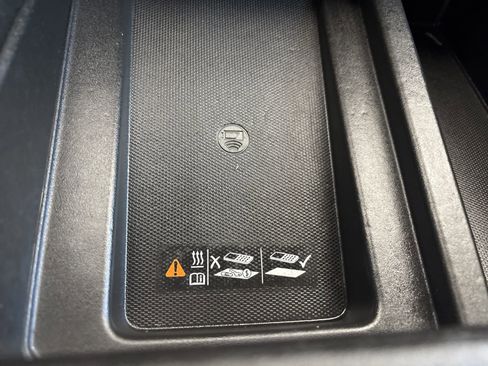 Used 2020 Chevrolet Silverado 1500 LT image 21