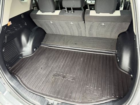 Used 2018 Toyota RAV4 XLE AWD/4WD image 24