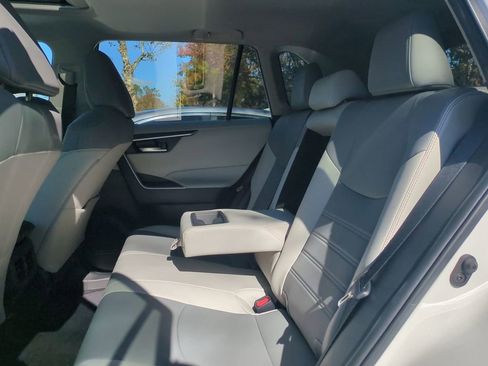 Used 2023 Toyota RAV4 XLE Premium image 13