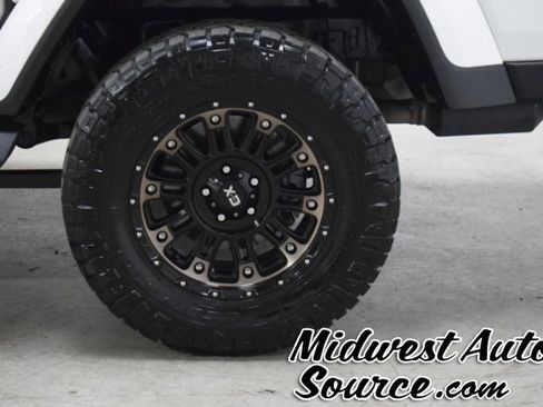 Used 2020 Jeep Gladiator Overland image 8