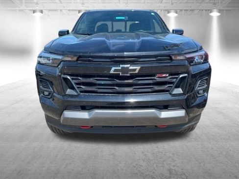 Used 2024 Chevrolet Colorado Z71 w/ Z71 Convenience Package 2 AWD/4WD image 6