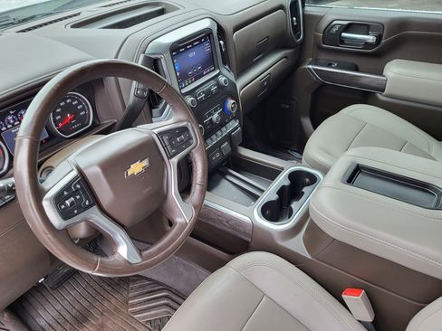 Certified 2022 Chevrolet Silverado 2500 LTZ w/ LTZ Plus Package image 17