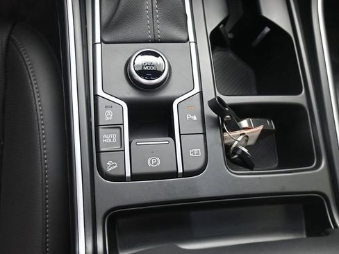 Used 2025 Kia Sorento S w/ Panoramic Sunroof Package FWD image 19