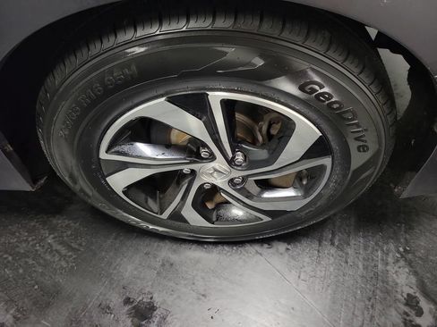 Used 2016 Honda Accord LX image 13