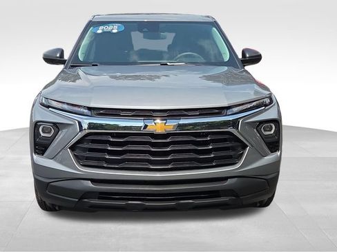 Used 2025 Chevrolet TrailBlazer LS w/ LS Convenience Package FWD image 8