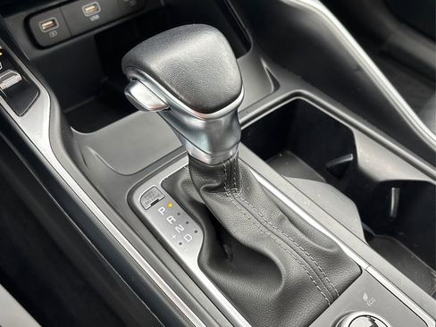 Certified 2022 Kia Sorento S w/ Panoramic Sunroof Package image 35