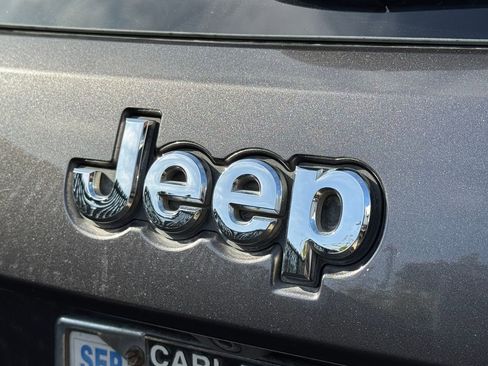 Used 2016 Jeep Grand Cherokee Laredo w/ Quick Order Package 23E RWD image 16