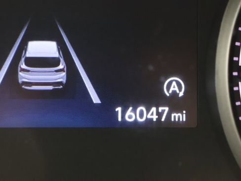 Used 2023 Hyundai Santa Fe SEL image 13