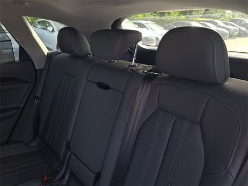 New 2025 Audi Q5 Premium Plus image 27