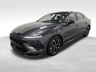 Used 2024 Hyundai Sonata SEL video 2