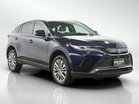 Used 2021 Toyota Venza XLE w/ Softex Package AWD/4WD image 7