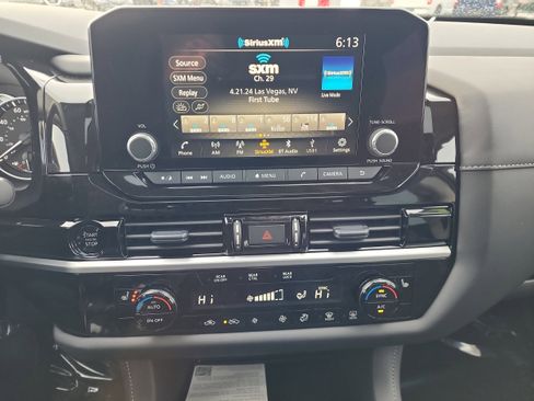 New 2025 Nissan Pathfinder SV image 14