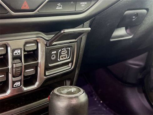 Used 2022 Jeep Wrangler Unlimited Sahara image 16