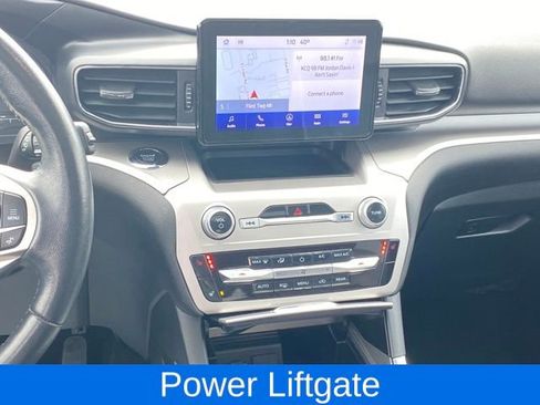 Used 2022 Ford Explorer XLT AWD/4WD image 9