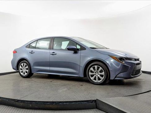 Used 2024 Toyota Corolla LE FWD image 11