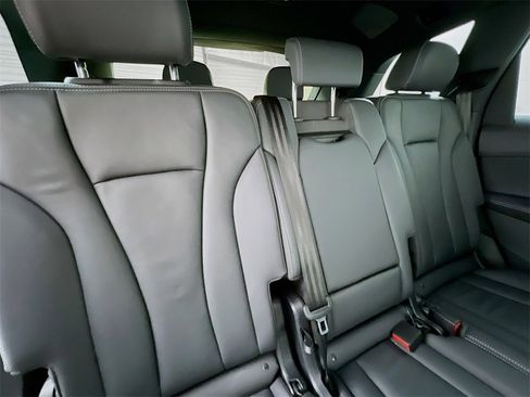 Used 2025 Audi Q7 3.0T Premium Plus image 29